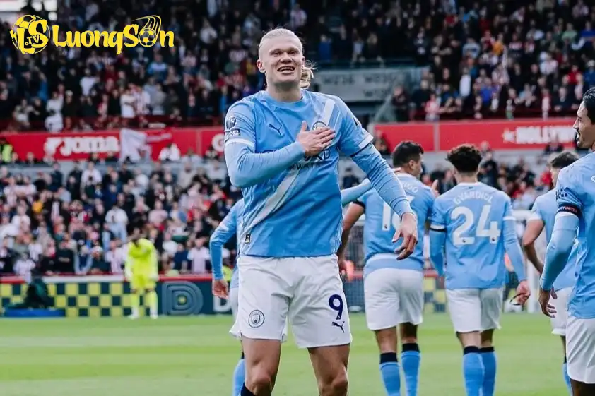 Man City hiện đang quá phụ thuộc vào khả năng săn bàn của Haaland. Ảnh: AFP Man City hiện đang quá phụ thuộc vào khả năng săn bàn của Haaland.